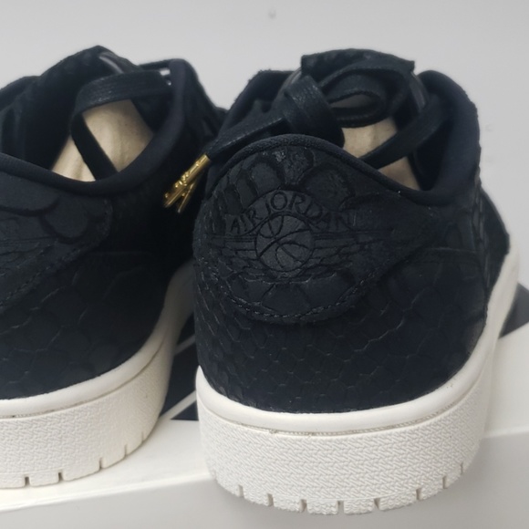 Nike Air Jordan 1 retro snake/dragon scale NWT - Picture 3 of 8